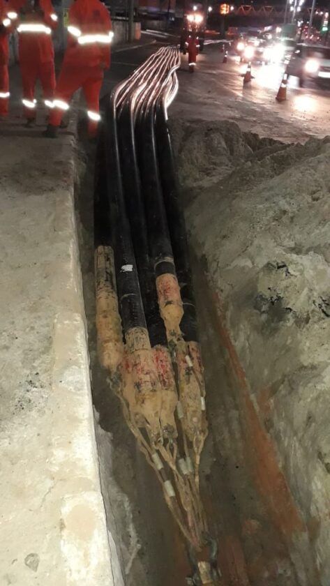 Energia — Av. Tancredo Neves (Salvador, BA)